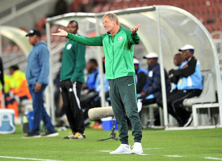 Embattled Bafana Bafana head coach Stuart Baxter has reportedly lost the confidence of his employers, the SA Football Association Council, after the senior men's national team was below average in the recent Cosafa Cup in Polokwane. Baxter is tipped with a return to Naturena to replace Steve Komphela as the new Kaizer Chiefs head coach.