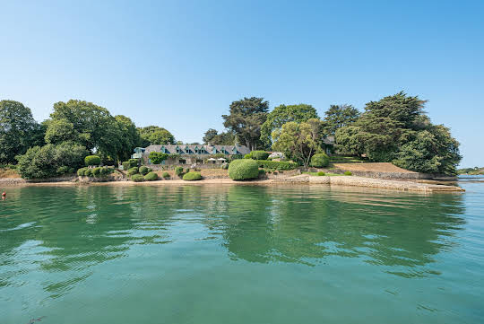 Seaside property and garden