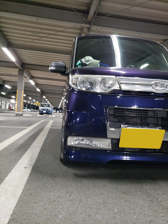 タントカスタムのタント愛好家・タント可愛すぎ・ミスティックブルーマイカアロワナ・駐車場でパシャリ・お気に入りの写真に関するカスタム事例の投稿画像6枚目