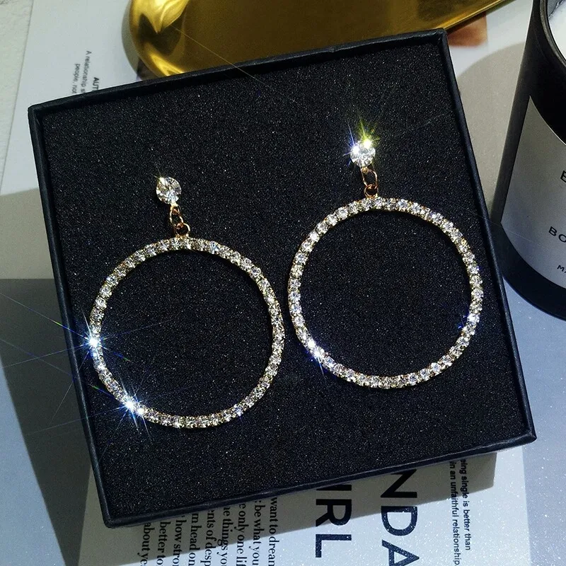 Brincos de Círculo Grande com Diamantes