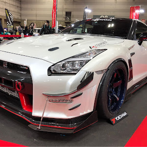 NISSAN GT-R