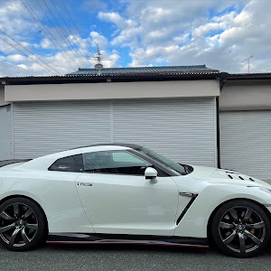 NISSAN GT-R R35