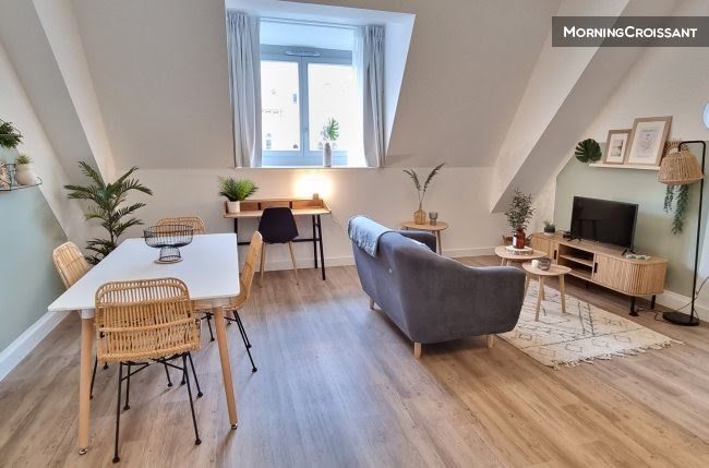 Location meublée appartement 1 pièce 43 m² à Strasbourg (67000), 2 360 €