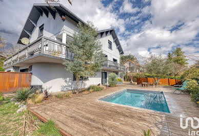 House with pool and terrace 2