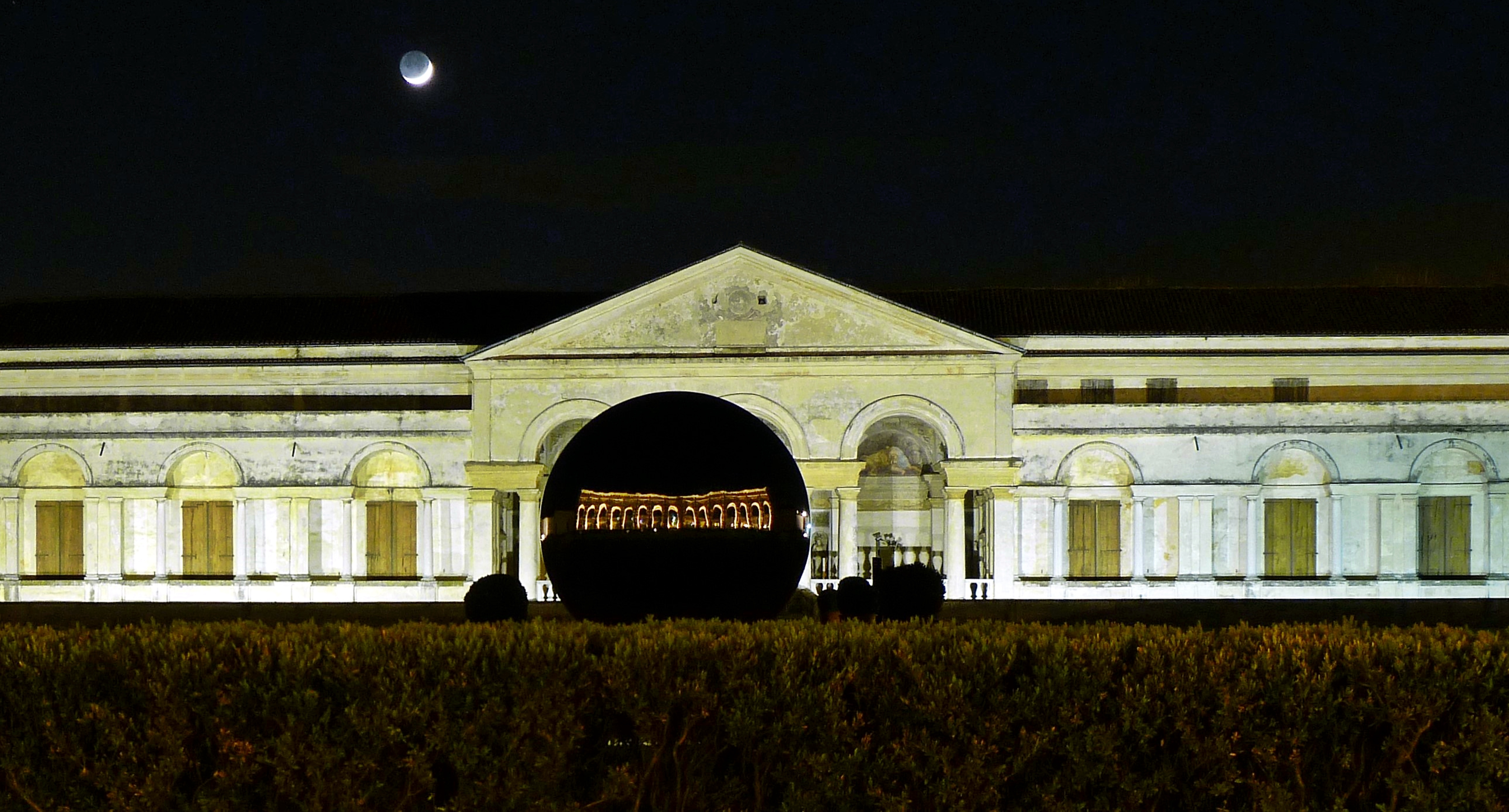 Mantova. Palazzo Te, l'eclissi e la sfera di MaxFelice