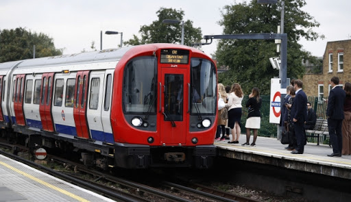 Priveden šesti osumnjičeni u vezi s napadom u metrou u Londonu