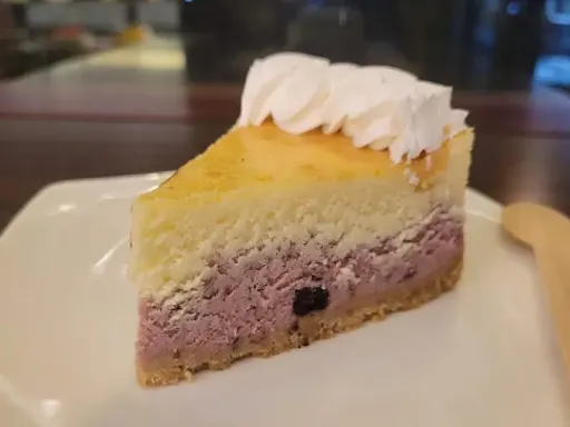 Blueberry Baked Cheese Pastry