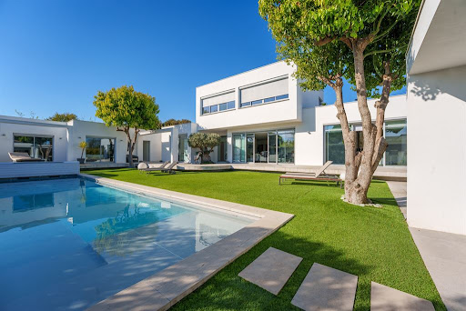 Modern house with swimming pool and garden in this luxury property for sale in Grau d'Agde ($2,077,777 - 321 m²)