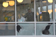 Metro Davidson County Police inspect the scene of a fatal shooting at a Waffle House restaurant near Nashville, Tennessee, US, April 22, 2018. 