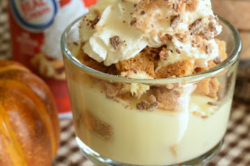 Pumpkin Roll Cheesecake Trifle