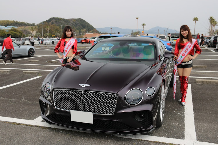 コンチネンタルGTのA45S Editino1・AMG・ベントレー・キャンギャル・オフ会に関するカスタム事例の投稿画像4枚目