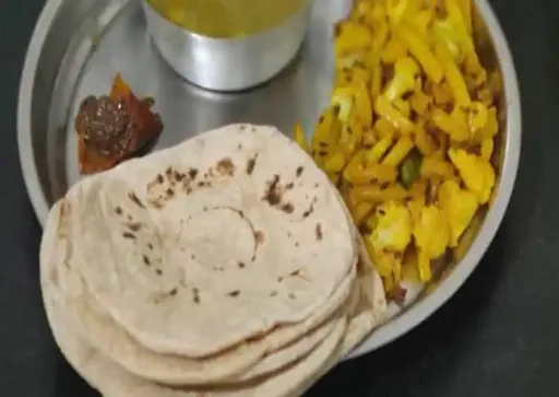 Roti [5 Piece] + Aloo Bhujiya [300 ML]