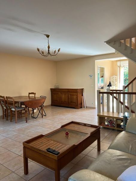 Location meublée maison 5 pièces 110 m² à Arcueil (94110), 2 053 €