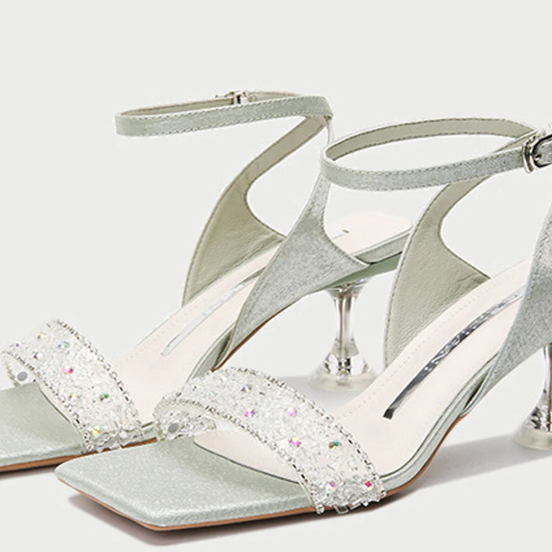Sandalias de tacón alto con pedrería para mujer, stilettos brillantes para noches especiales, elegancia y glamour en cada paso.
