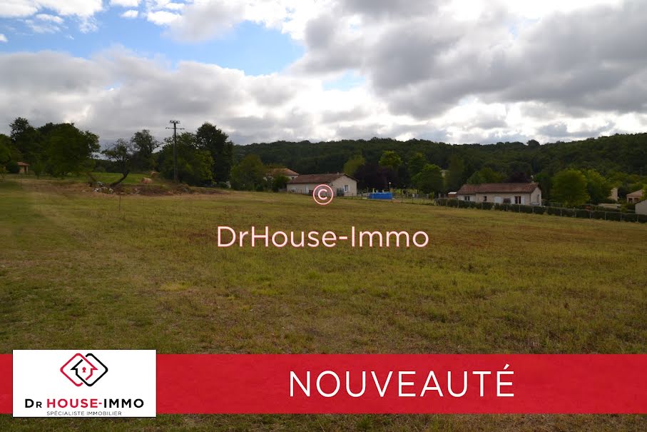 Vente terrain  5963 m² à Brantôme (24310), 49 000 €