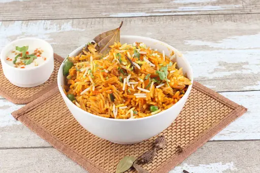 Veg Biryani [1 Kg, Serves 5]