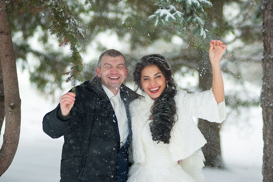 Fotógrafo de casamento Evgeniy Bashmakov (ejeune). Foto de 28 de março 2015