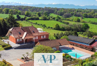 Maison avec piscine et terrasse 17