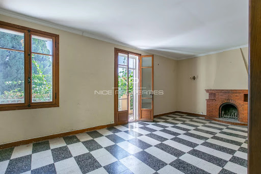 Villa avec jardin et terrasse 5