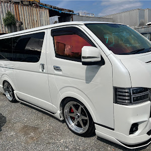 ハイエースバン TRH200V