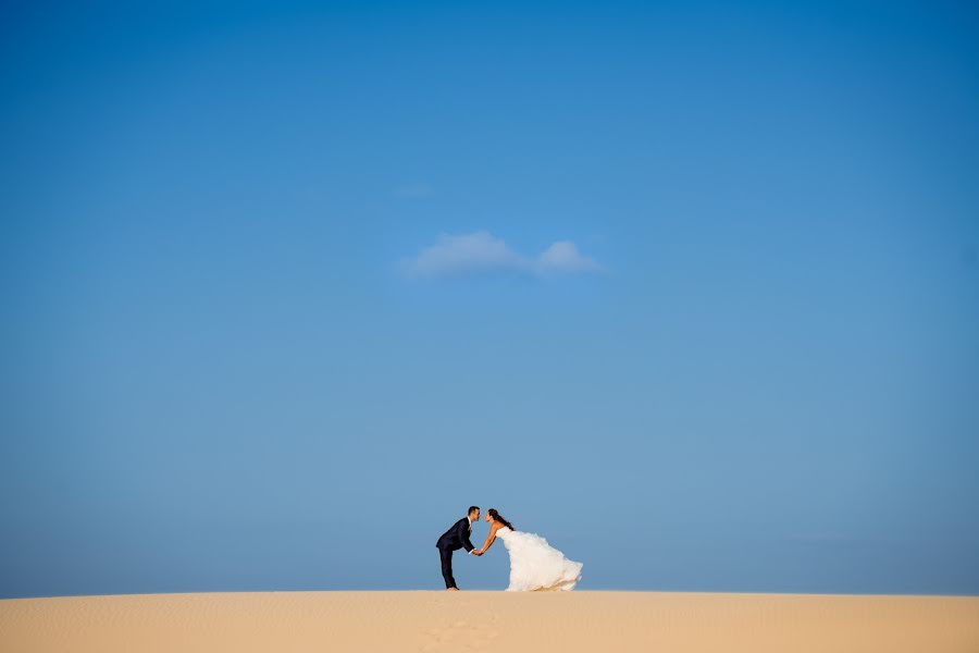 Fotógrafo de casamento Mile Vidic Gutiérrez (milevidicgutier). Foto de 19 de fevereiro 2019