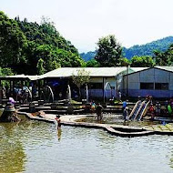 土角厝水上庭園餐廳