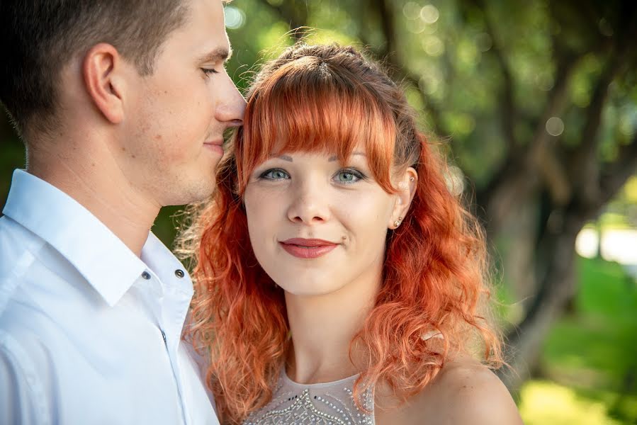 Fotógrafo de casamento Dionisi Bezanidi (dionysi). Foto de 14 de outubro 2019