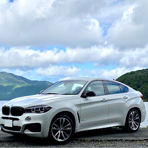 X6 xDrive 35i Mスポーツ