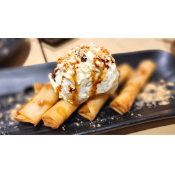 D4. Kuromitsu Kinako Ice Cream with Fried Banana Spring Rolls