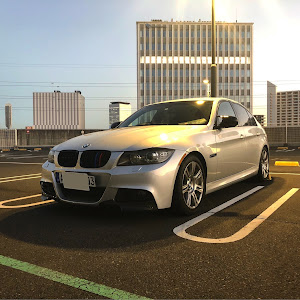 3シリーズ セダン 325i