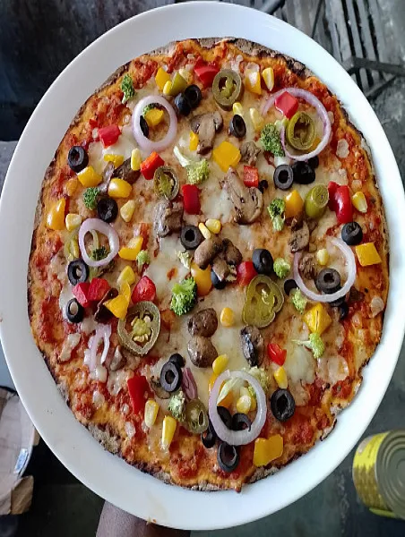 Thin Crust Veg Pizza [Large, 12 Inches]