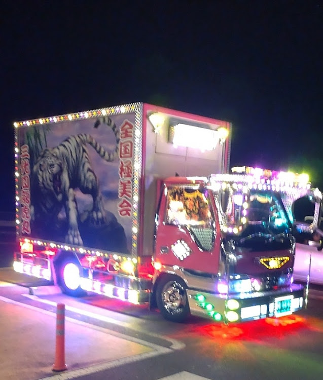 デイズハイウェイスターのオフ会・夜会撮影・デコトラ大好きに関するカスタム事例の投稿画像8枚目