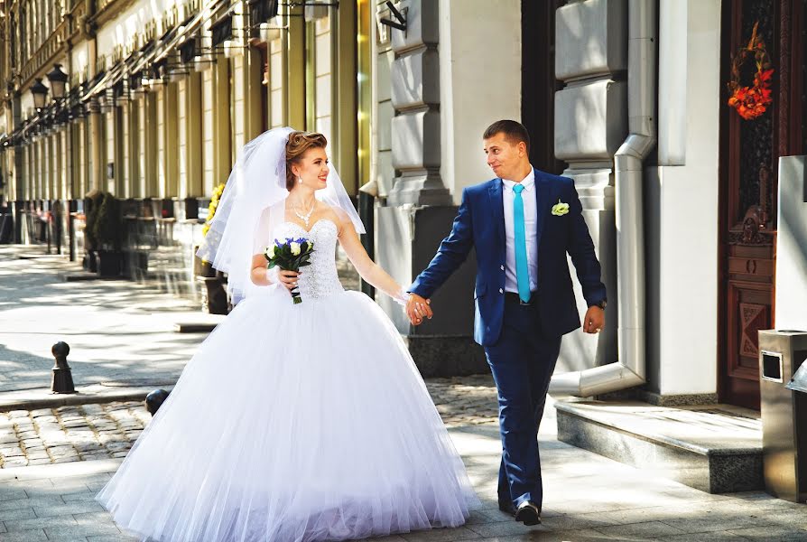 Fotógrafo de casamento Sergey Kalinin (kalinin). Foto de 10 de setembro 2017