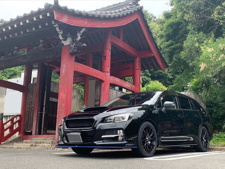 レヴォーグのピックアップされない車・赤とダーリンは映える♡・JTPミーティング・スバ女流！洗車機ぶっこみ🤣・車検ステッカー貼り位置変更に関するカスタム事例の投稿画像7枚目