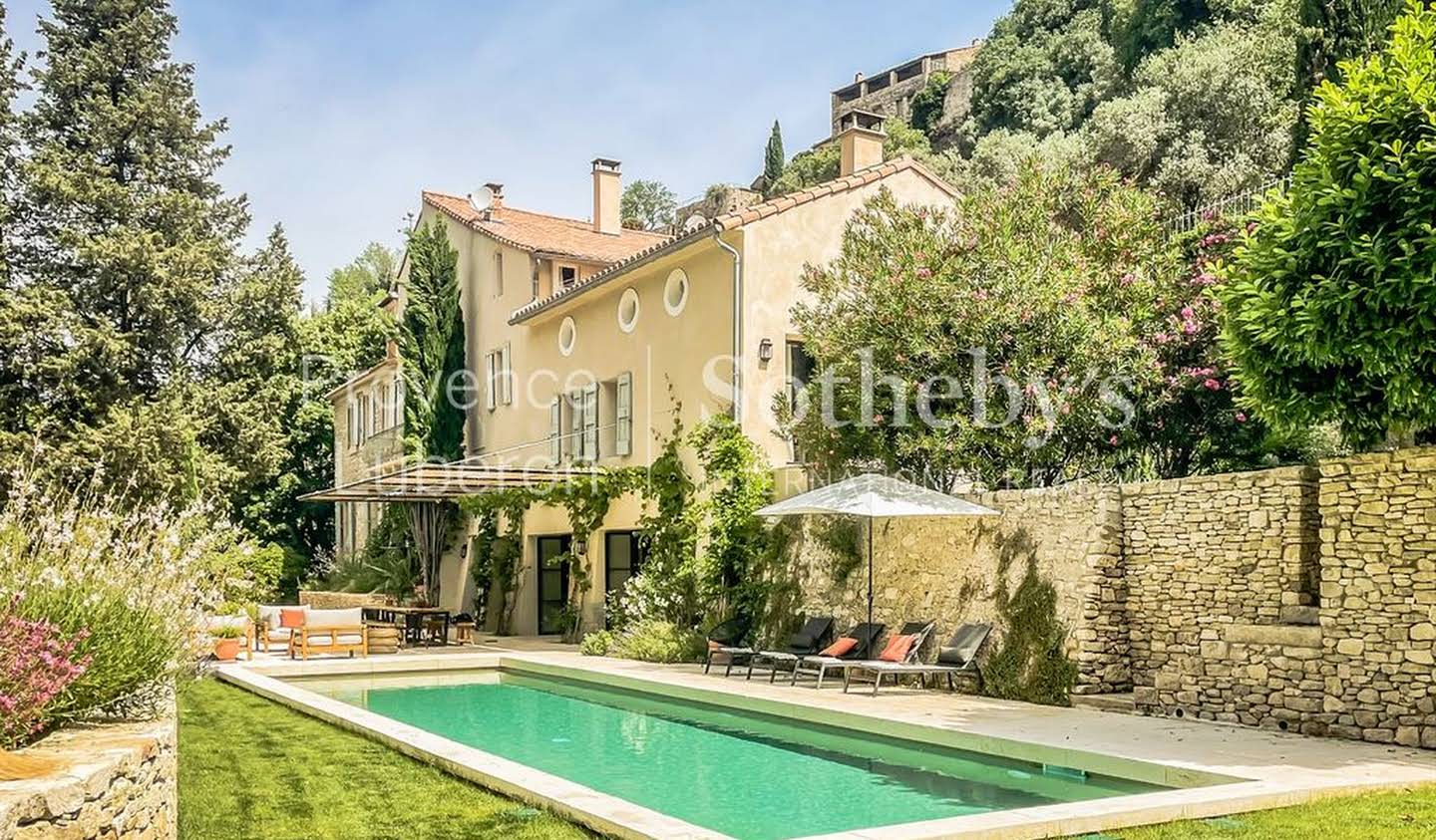 House with pool and garden Venasque