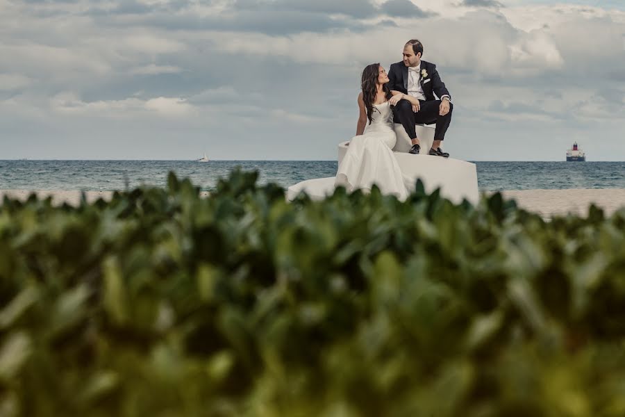 Fotografo di matrimoni Víctor Martí (victormarti). Foto del 7 febbraio 2023