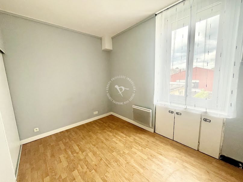 Location  appartement 2 pièces 29 m² à Nantes (44000), 516 €