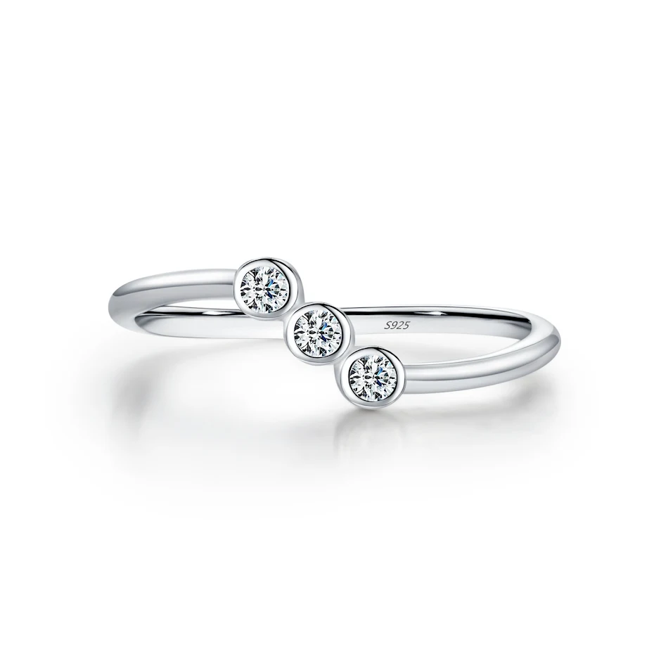 S925 Sterling zilveren ring met onregelmatig ontwerp en heldere diamanten. Betaalbare luxe voor een stralende uitstraling en dagelijkse elegantie.
