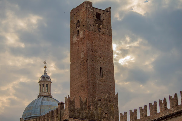 Torre della Gabbia. di Foto Marco Teodori 