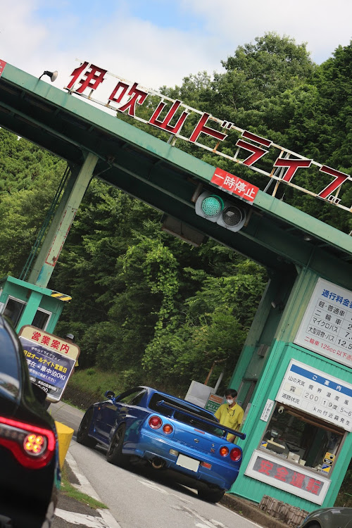 スカイライン GT-RのBNR32・GR86  86・伊吹山ドライブウェイに関するカスタム事例の投稿画像1枚目