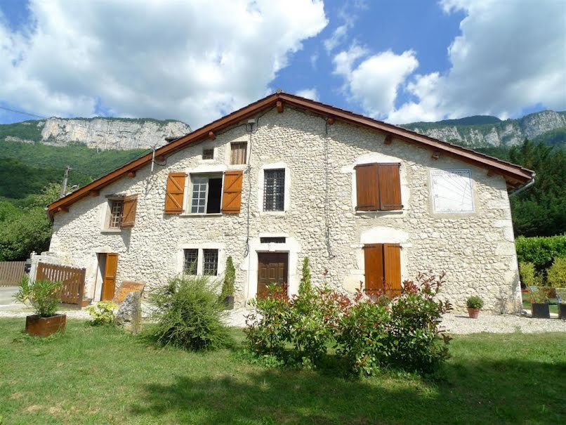 Vente maison 12 pièces 264 m² à La riviere (38210), 458 000 €