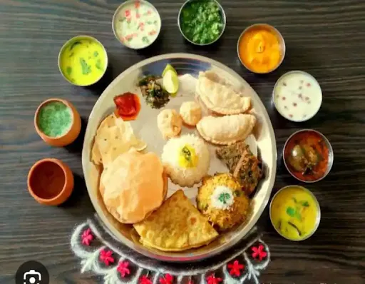 Holi Special Veg Thali