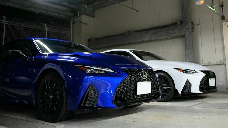 ISのTRD・IS350・LEXUS・雨・IS500に関するカスタム事例の投稿画像1枚目