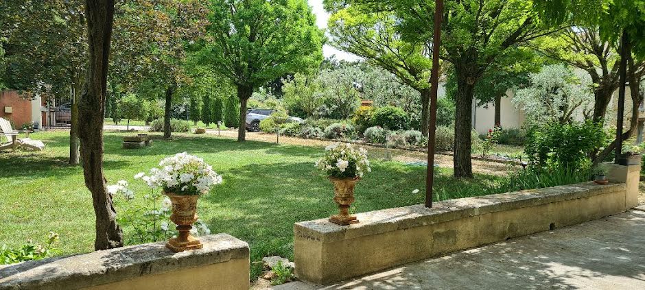 Vente maison 14 pièces  à L'Isle-sur-la-Sorgue (84800), 1 895 000 €