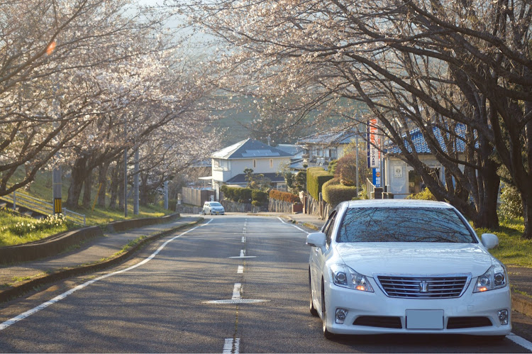 クラウンロイヤルの純正ホイール・GRS200・ロイヤルサルーン・ARROWZ・桜と車のコラボに関するカスタム事例の投稿画像1枚目