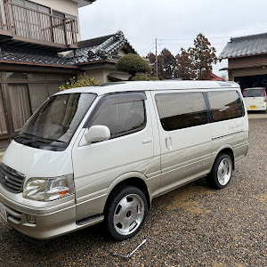 ハイエースワゴン KZH106G