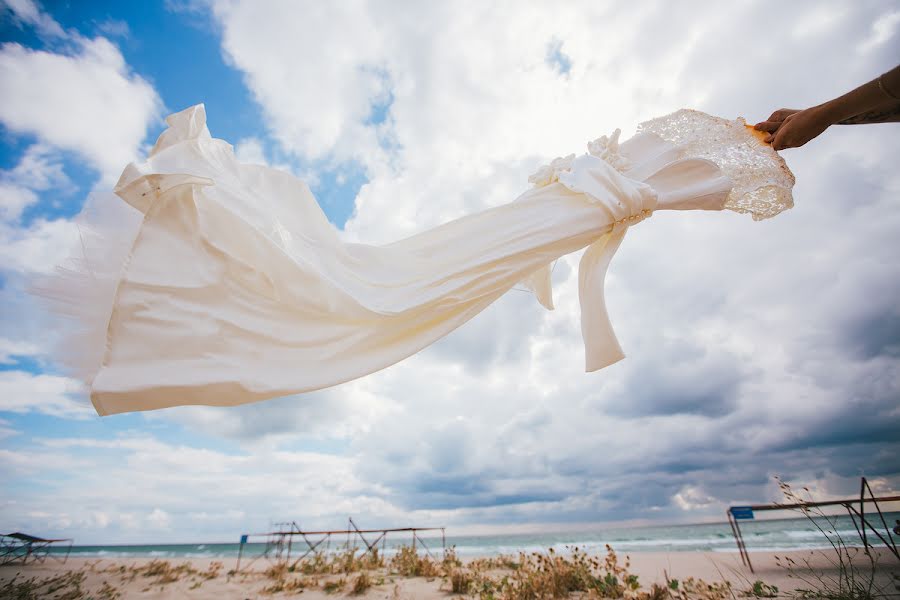 Wedding photographer Elena Chizhevskaya (chijevskaya). Photo of 11 December 2013