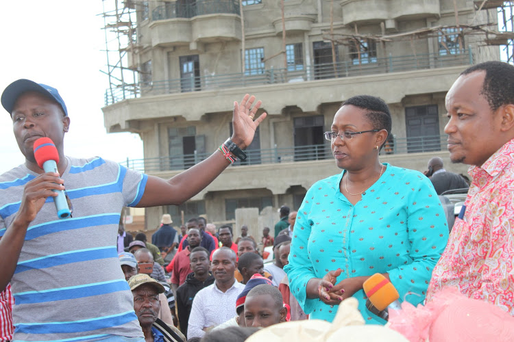 Kieni MP Kanini Kega with Murang’a Woman Representative Sabina Chege and Nyeri Town MP Ngunjiri Wambugu at Chaka market in Kieni constituency on Saturday, January 11, 2020