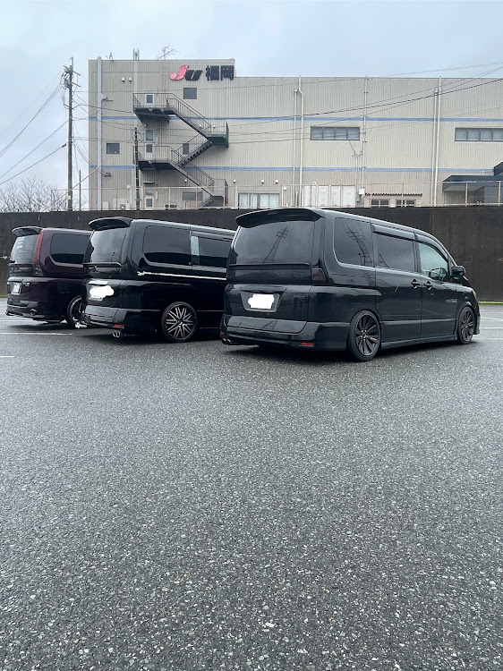 セレナのセレナ愛好会・西日本ファミリー・関西弐伍保存會・駐車場でチョメチョメ♥️に関するカスタム事例の投稿画像2枚目