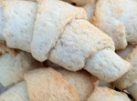 No-Salt Crescent Rolls was pinched from <a href="http://lowsodiumgourmet.com/recipe/no-salt-crescent-rolls/" target="_blank">lowsodiumgourmet.com.</a>